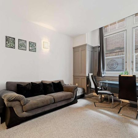 לייסטר Spacious City Centre Apartment W/ Free Valet Parking מראה חיצוני תמונה