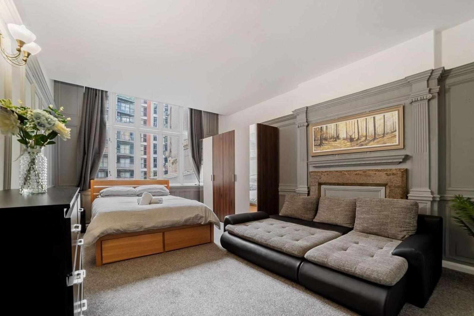 לייסטר Spacious City Centre Apartment W/ Free Valet Parking מראה חיצוני תמונה